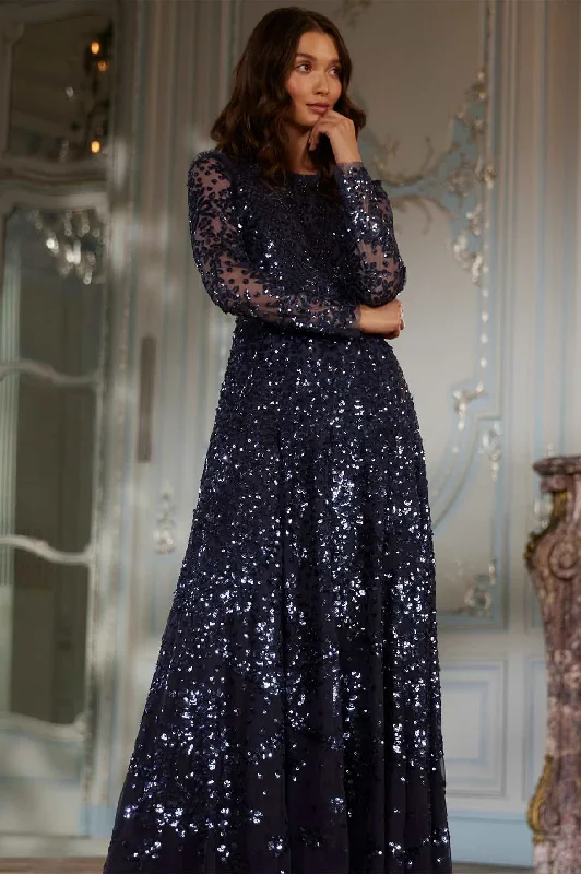 Price Cut Victorian Wreath Long Sleeve Gown
