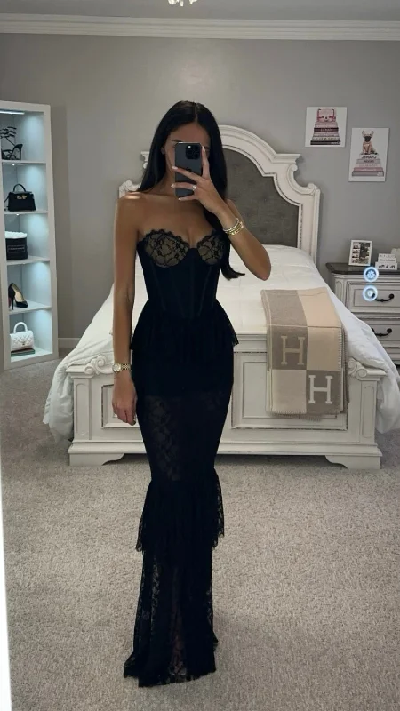 Hurry In QUENNELL BLACK LACE MAXI DRESS
