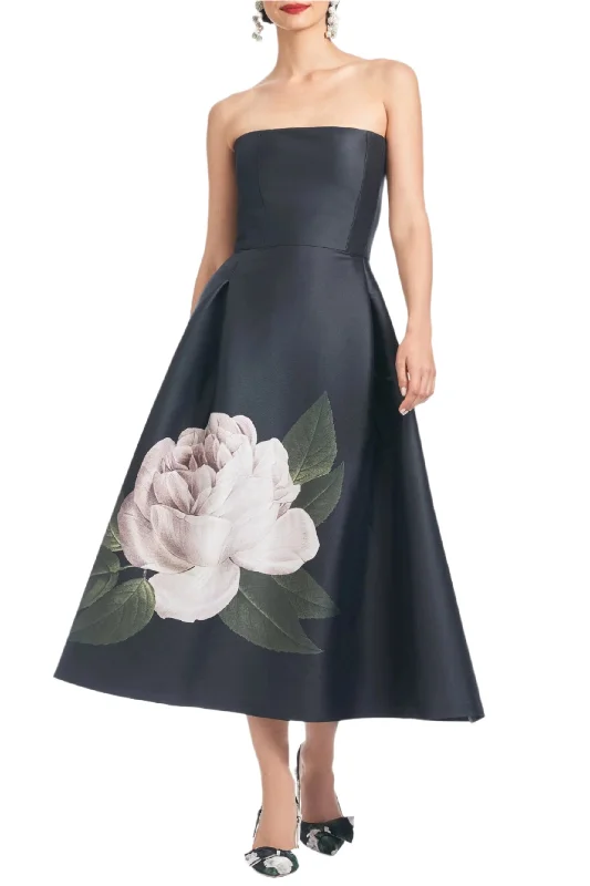 Discount Mania Shay Dress in Blooming Rose