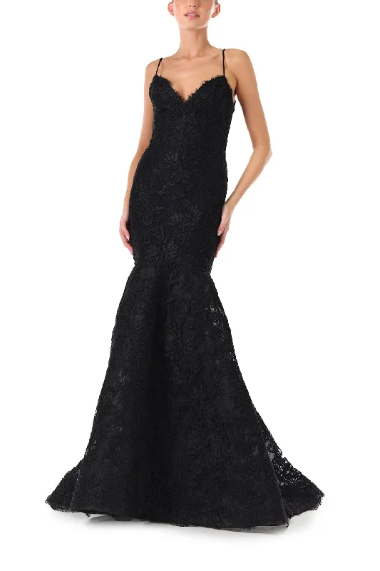 Take Advantage V-Neck Gown With Trumpet Skirt