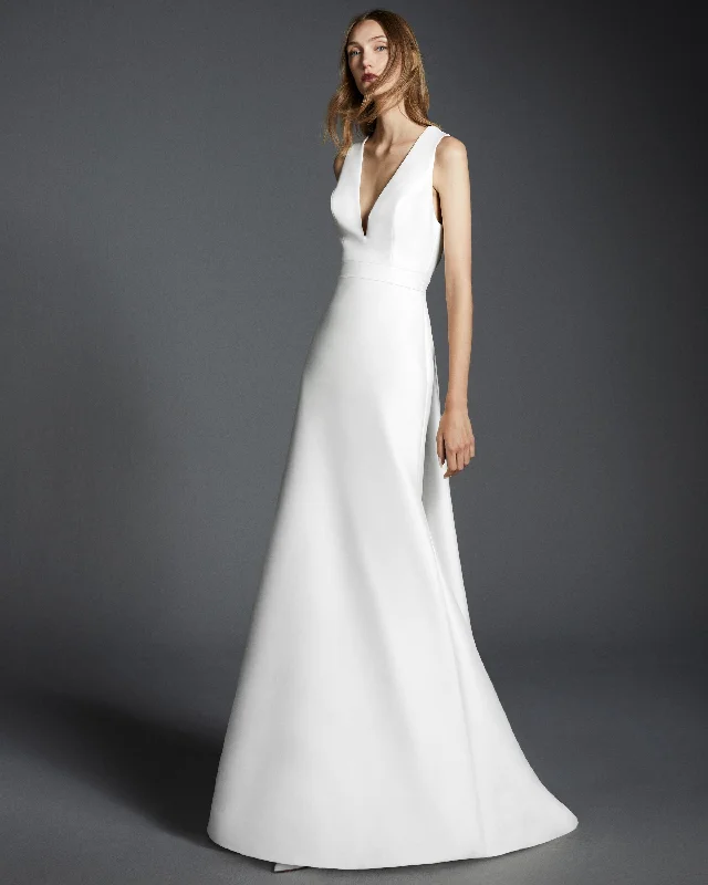 Steals and Deals VRM404 - ROYAL BOW BACK MERMAID