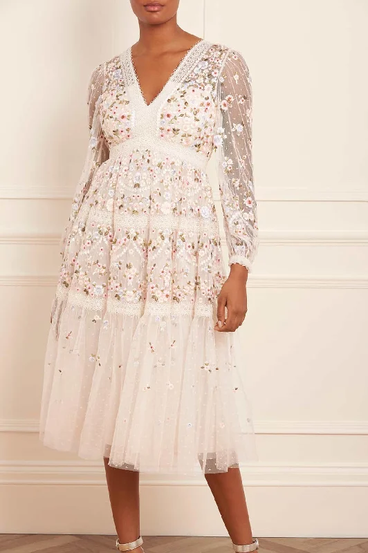 Today Only Garland Ribbon Midaxi Dress