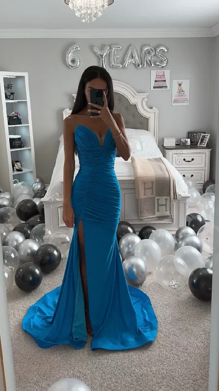 Price Reduction OCEAN BLUE STRAPLESS GLITTER GOWN