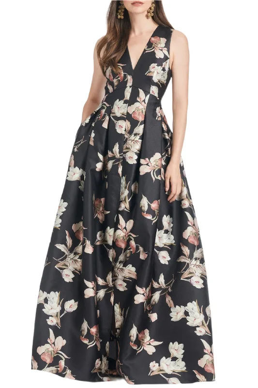 Price Drop Brooke Gown in Black Venetia Petal