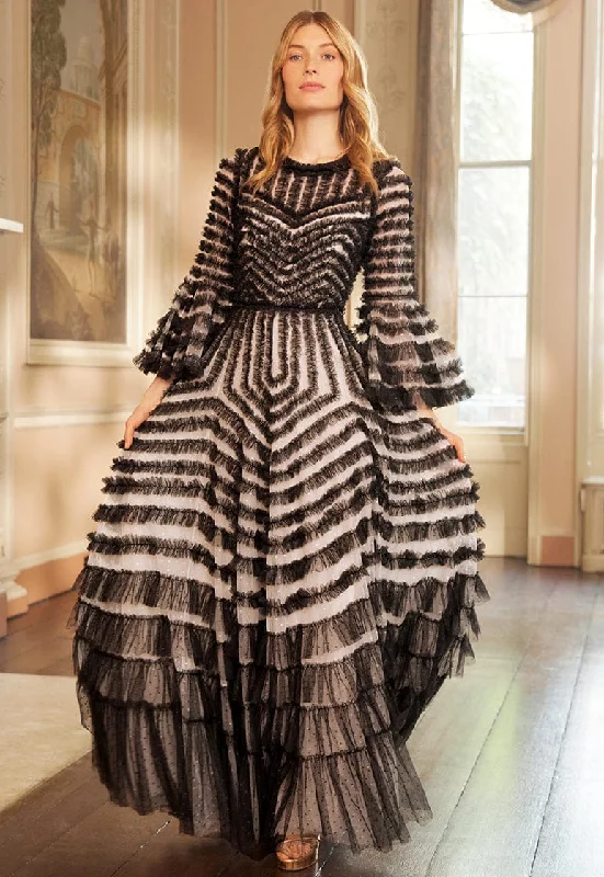 Markdown Madness La Vie En Rose Round Neck Gown