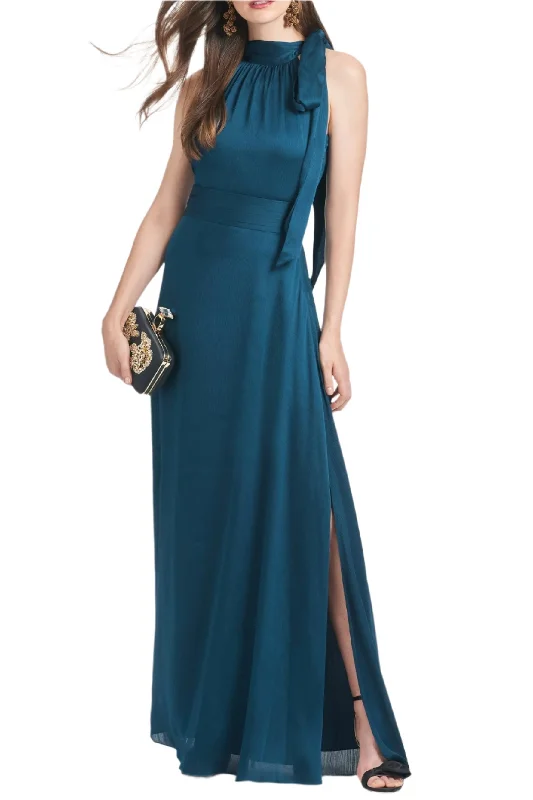 Big Savings Kayla Gown in Bottle Green