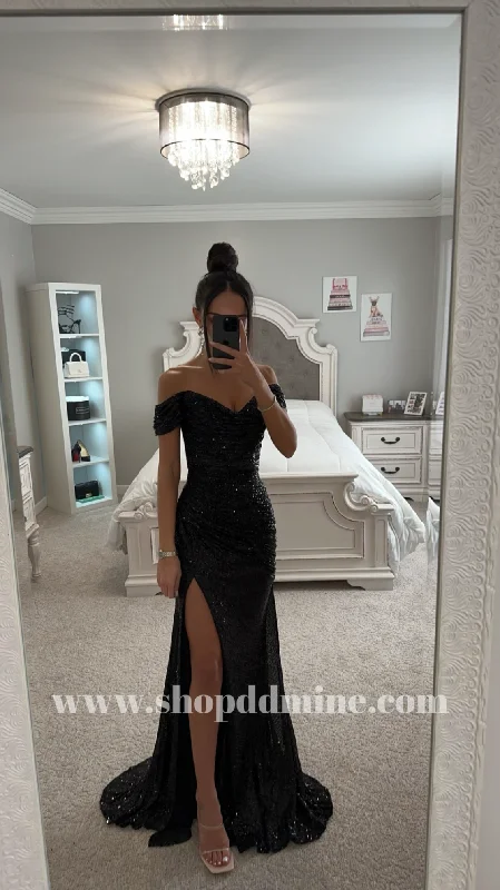 Don't Wait BLACK RUCHED SPARKLE GOWN