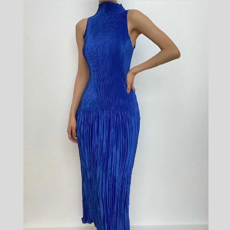 Deep Discounts BerryBetty - Textured solid zip-up ruffle high neck sleeveless midi dress