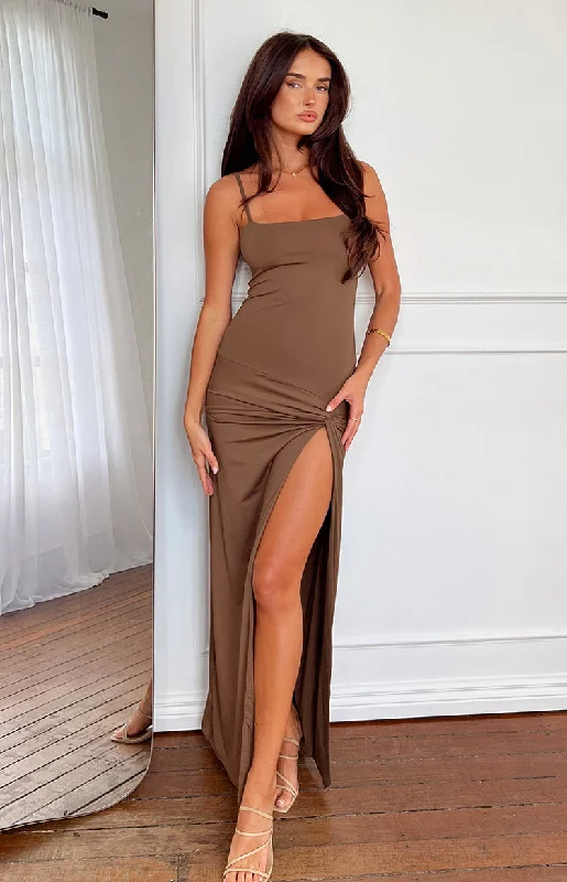 Super Deal Jacinta Brown Maxi Dress