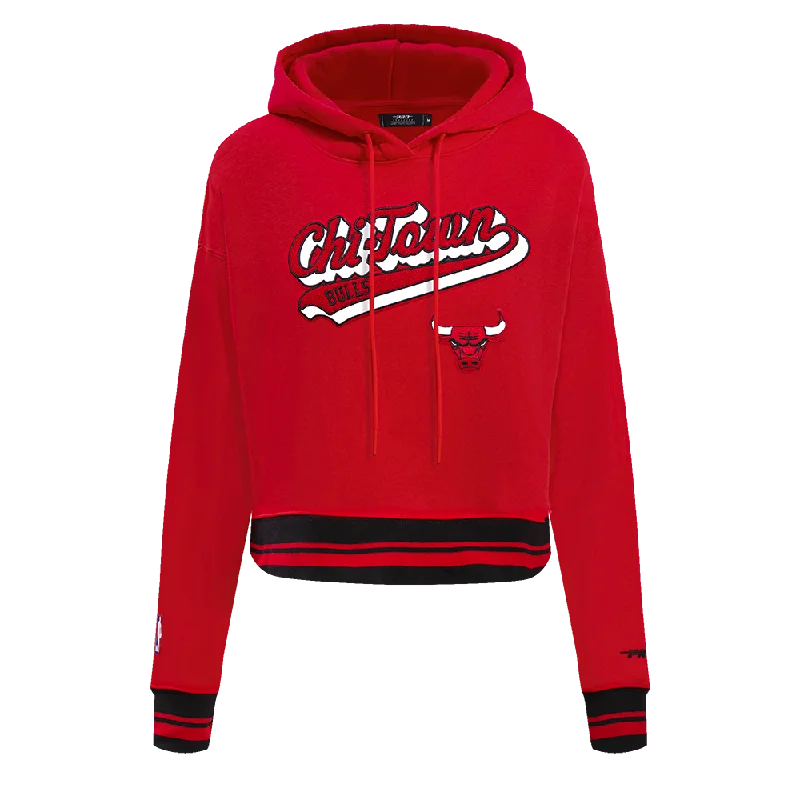 Extra Savings SUDADERA CON GORRO NBA CHICAGO BULLS SCRIPT TAIL PARA MUJER